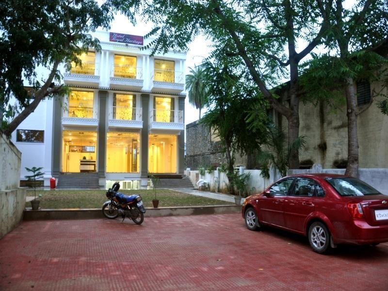 Hotel Royal Heritage Mount Abu Buitenkant foto